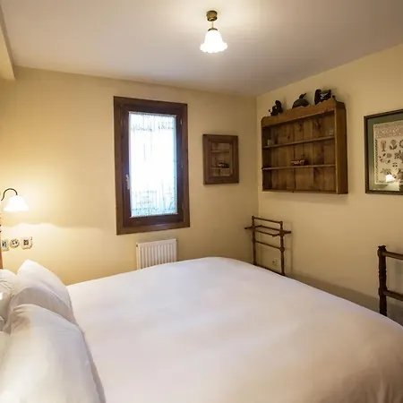 Lejlighed Wood ✪ Wifi, Terraza ✪ Ideal Excursiones *