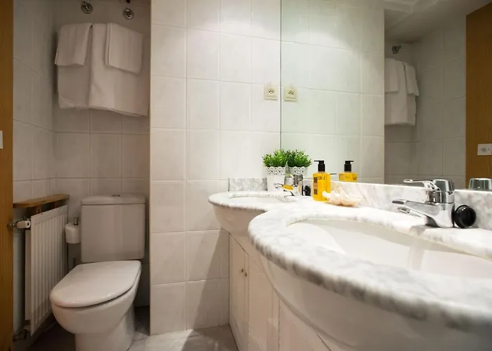 Wood ✪ Wifi, Terraza ✪ Ideal Excursiones Lägenhet